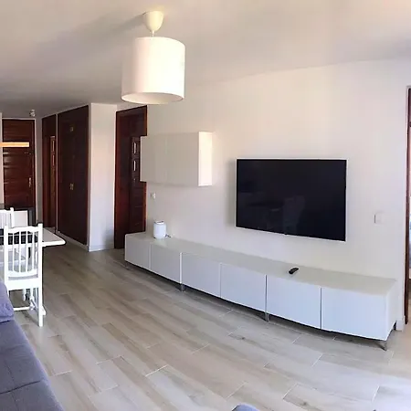 Parque Santiago I - 2 Bedroom - 1 Bathroom - Open Plan Living - Kitchen Area - Extra Large Balcony - First Floor Daire Playa de las Américas
