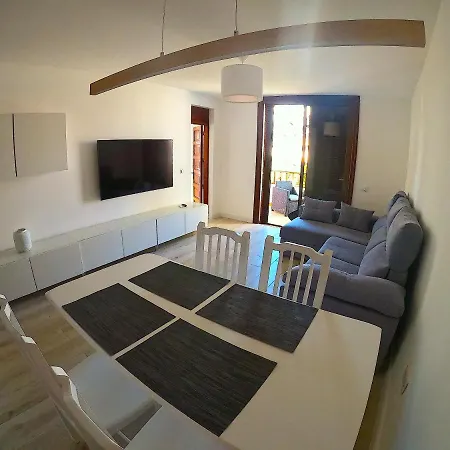 Parque Santiago I: Spacious First Floor With Large Balcony * Playa de las Americas (Tenerife)