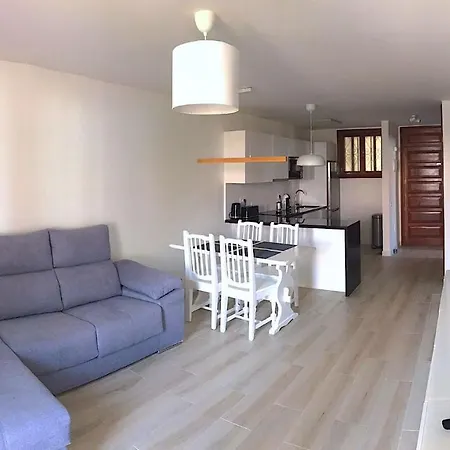 Parque Santiago I: Spacious First Floor With Large Balcony Playa de las Americas (Tenerife)