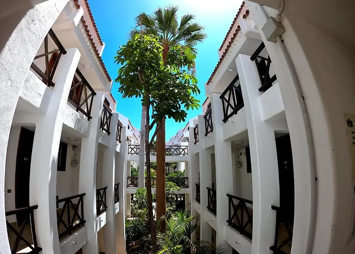 Apartmán Parque Santiago I - 2 Bedroom - 1 Bathroom - Open Plan Living - Kitchen Area - Extra Large Balcony - First Floor