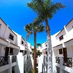 Parque Santiago I - 2 Bedroom - 1 Bathroom - Open Plan Living - Kitchen Area - Extra Large Balcony - First Floor * Playa de las Américas