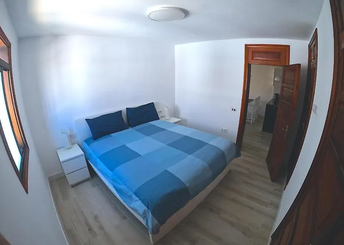 דירה Parque Santiago I - 2 Bedroom - 1 Bathroom - Open Plan Living - Kitchen Area - Extra Large Balcony - First Floor