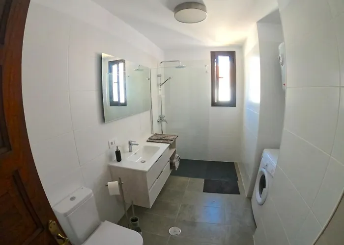 Parque Santiago I - 2 Bedroom - 1 Bathroom - Open Plan Living - Kitchen Area - Extra Large Balcony - First Floor *