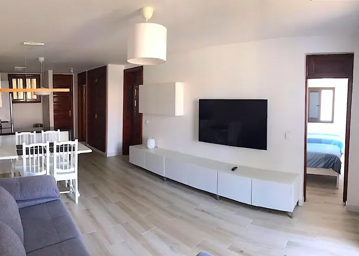 Parque Santiago I - 2 Bedroom - 1 Bathroom - Open Plan Living - Kitchen Area - Extra Large Balcony - First Floor Daire Playa de las Américas