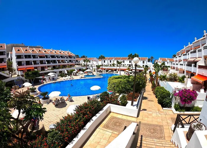 Parque Santiago I - 2 Bedroom - 1 Bathroom - Open Plan Living - Kitchen Area - Extra Large Balcony - First Floor Lägenhet *